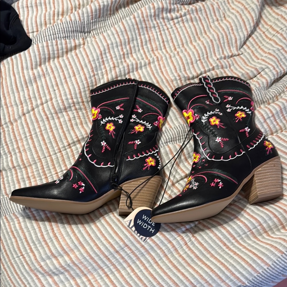 Floral Embroidered Black Ankle Boots - Picture 2 of 5